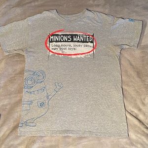 Universal Studios, Minions wanted Tee, size M 🎄🎄